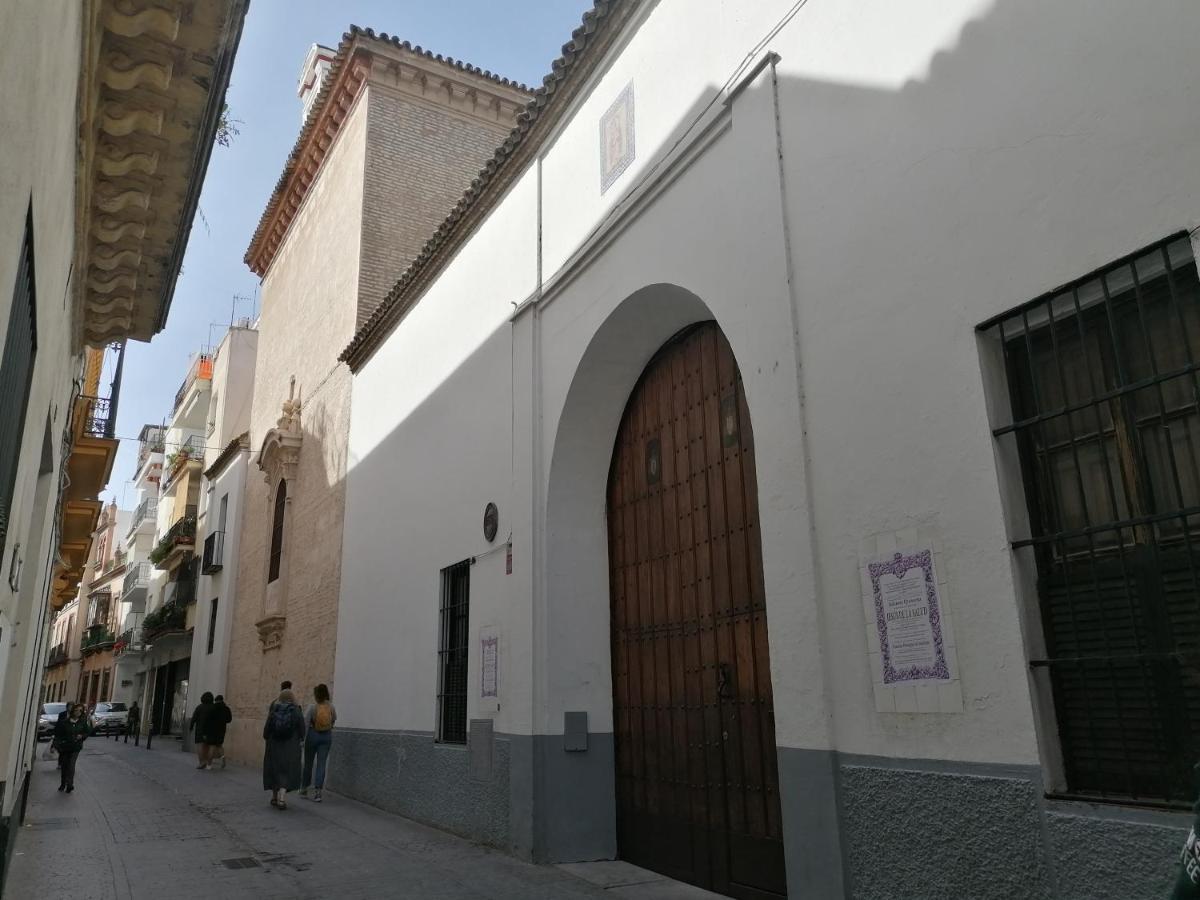 Casita Bustos Tavera *